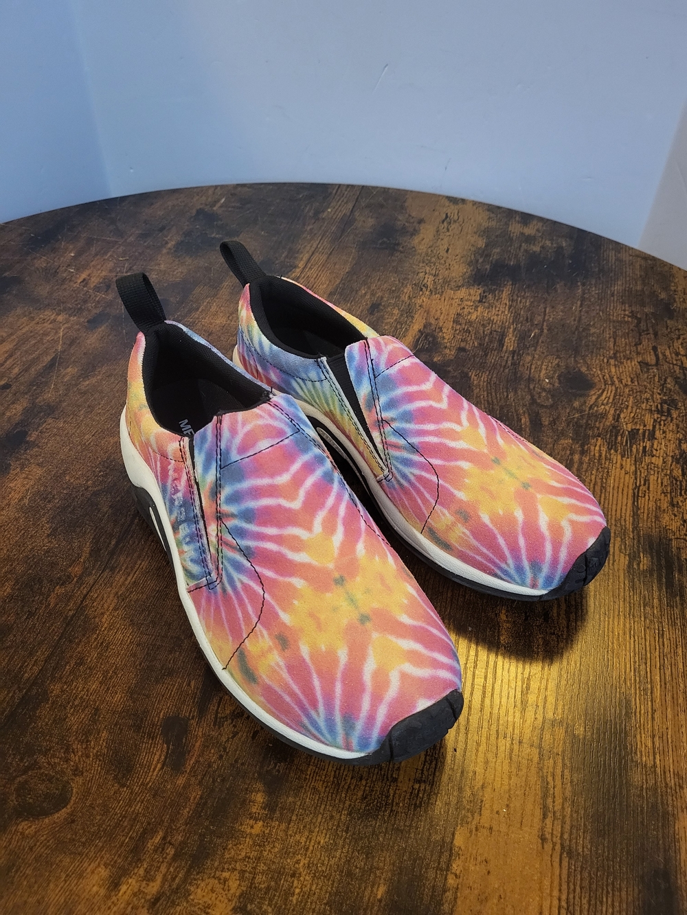 Merrell Tie-Dye Slip-On Loafers in Pink, Blue, Yellow Men 6.5/ Unisex